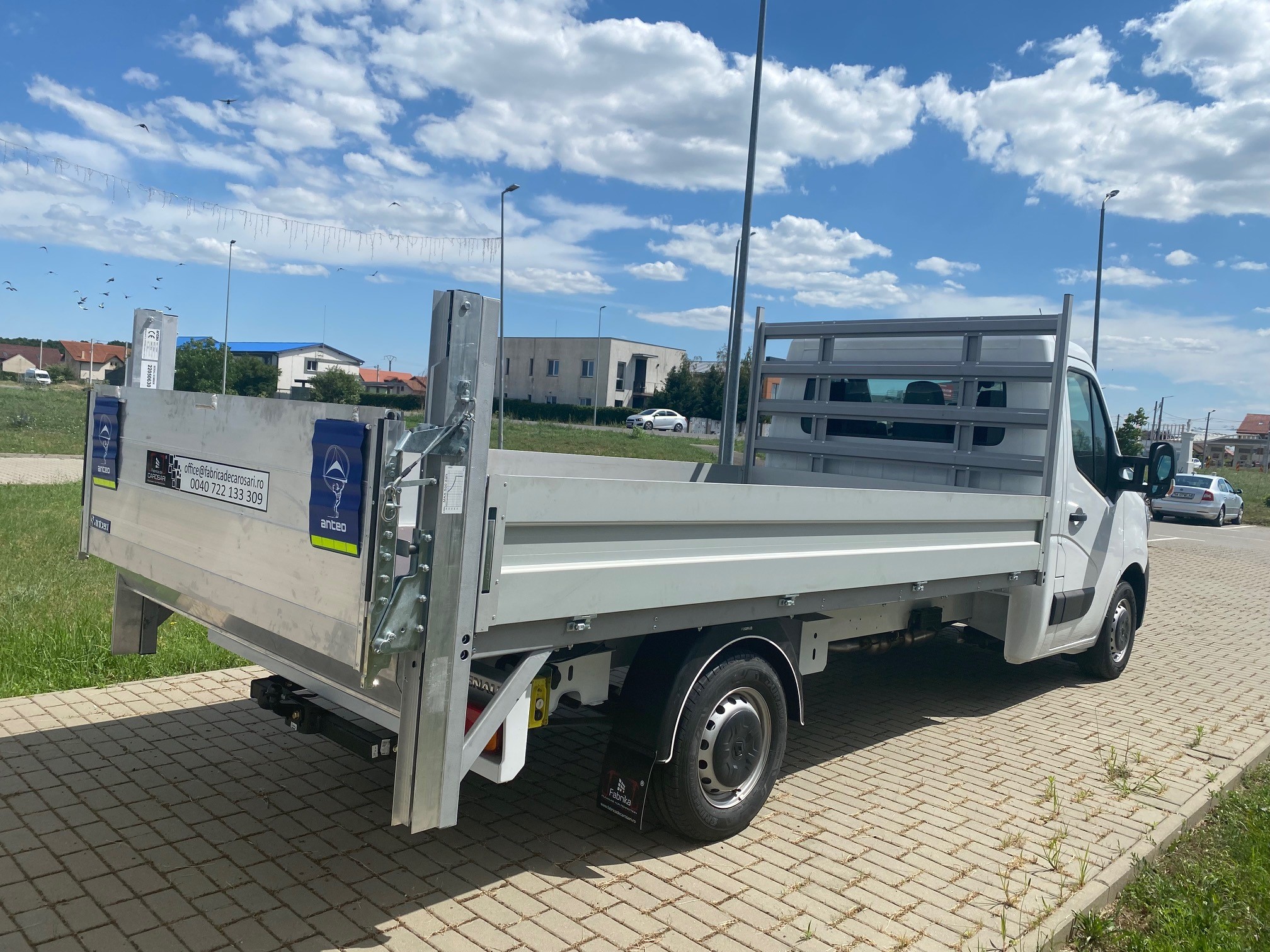 Drop Side Body with Plywood Floor & Tail lift — Kit-Go Vehicle Body Kit